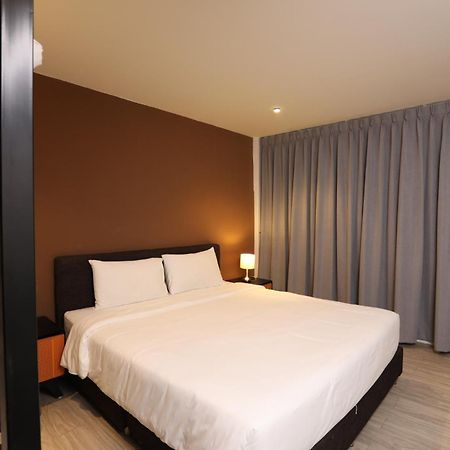 Studio F Sukhumvit Banguecoque Exterior foto
