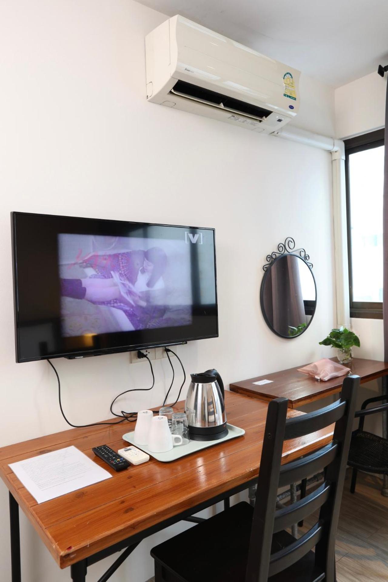 Studio F Sukhumvit Banguecoque Exterior foto