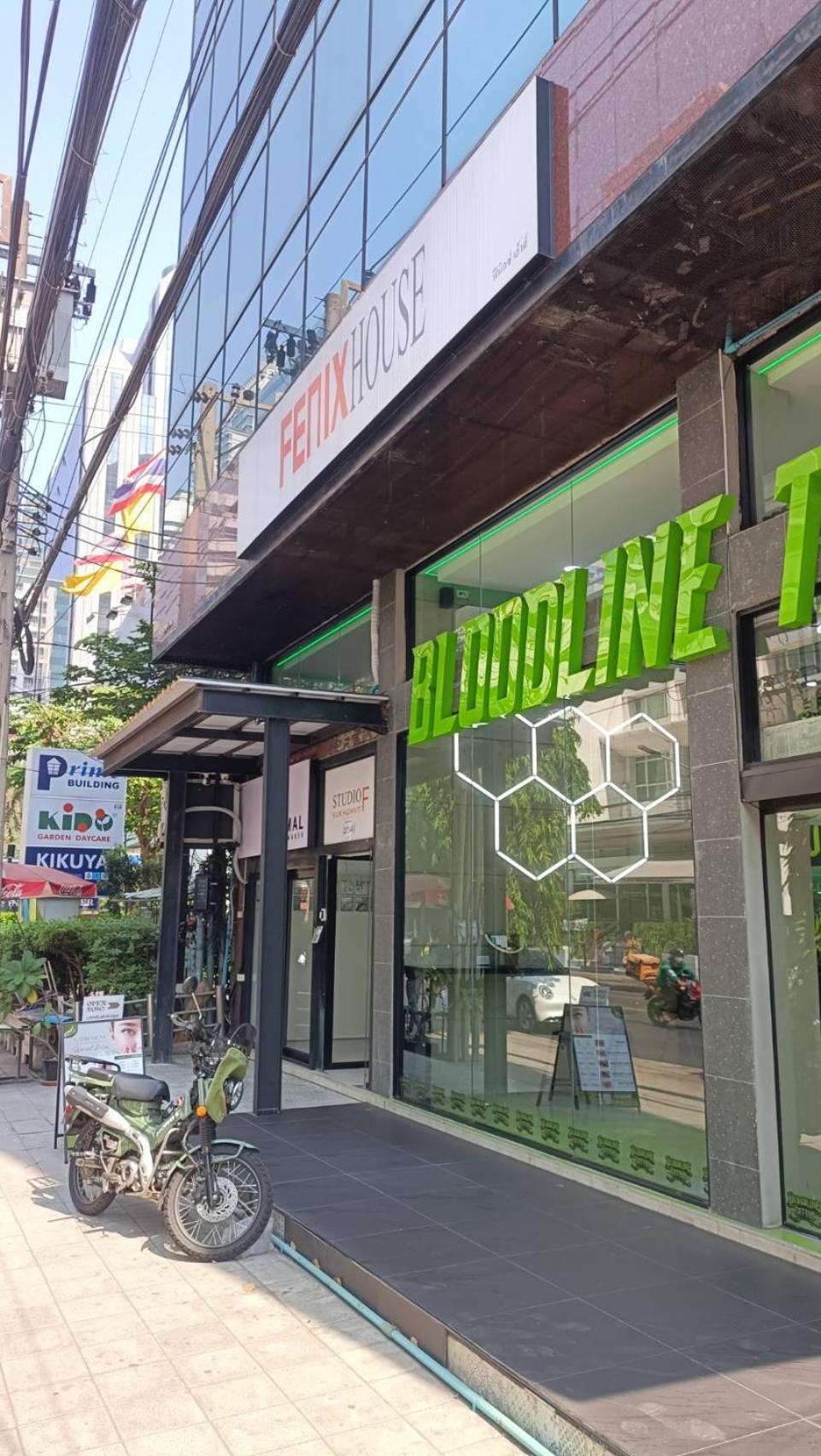 Studio F Sukhumvit Banguecoque Exterior foto